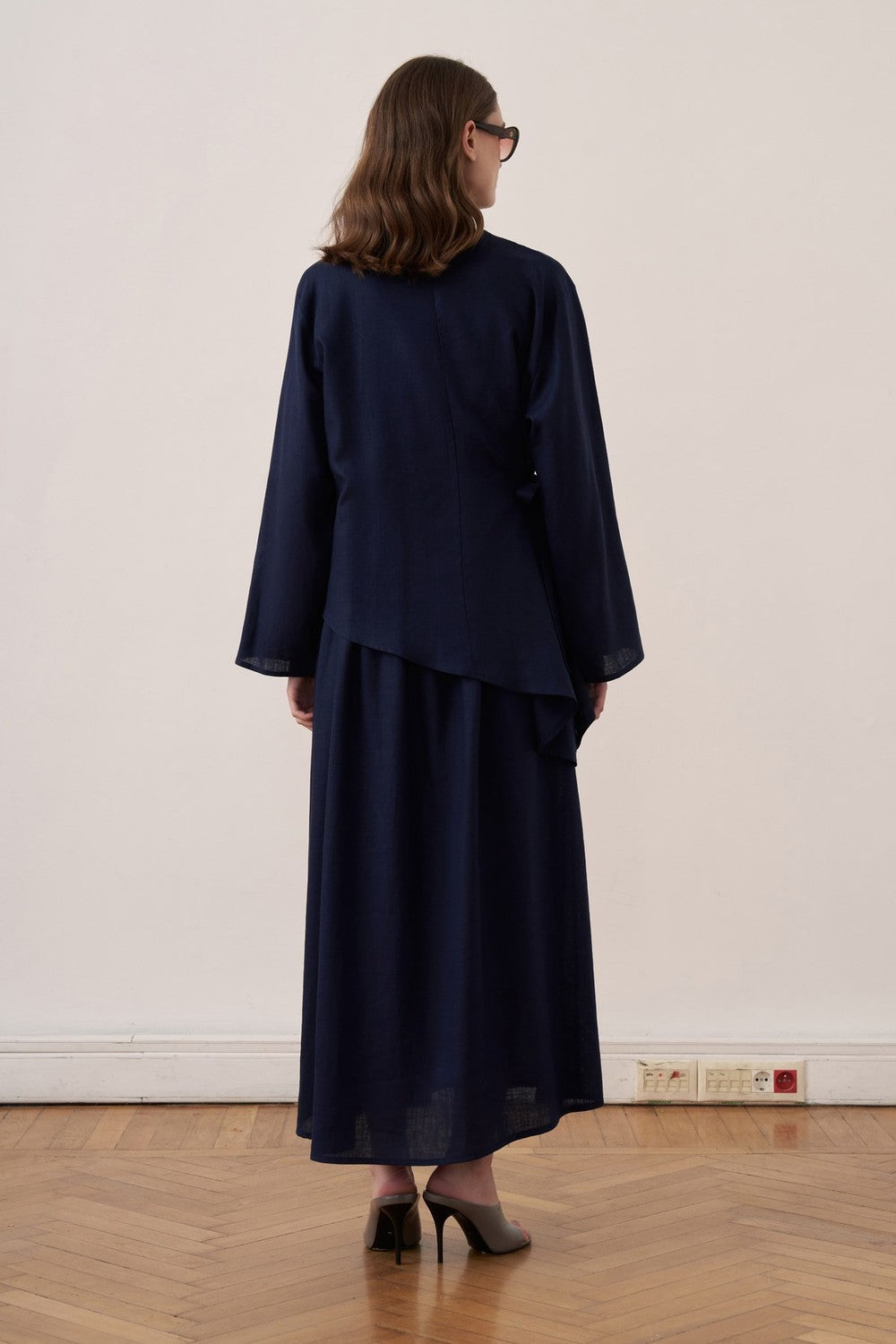 Cherianne.com navy blue two-piece linen blend dress set with asymmetric tunic and maxi dress, back view